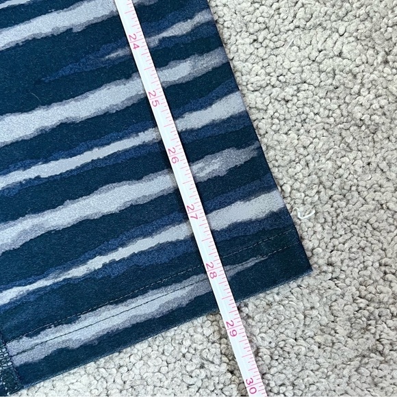 Nike Ten One Black and Gray Capri Leggings Size Medium - Picture 7 of 7